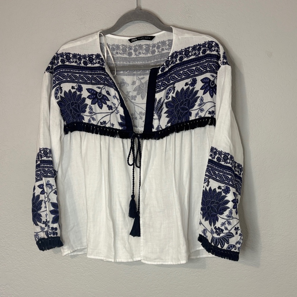 Zara White Blue Floral Tassel Open Front Shirt Cardigan M
